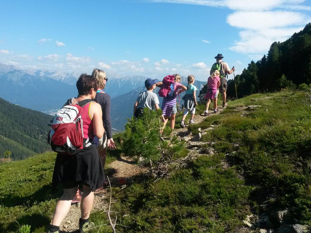 Kinderbauernhof Ierzerhof Arzl im Pitztal Buitenkant foto